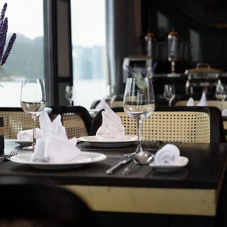 Madeline Cruises Hotel Ha Long Buitenkant foto