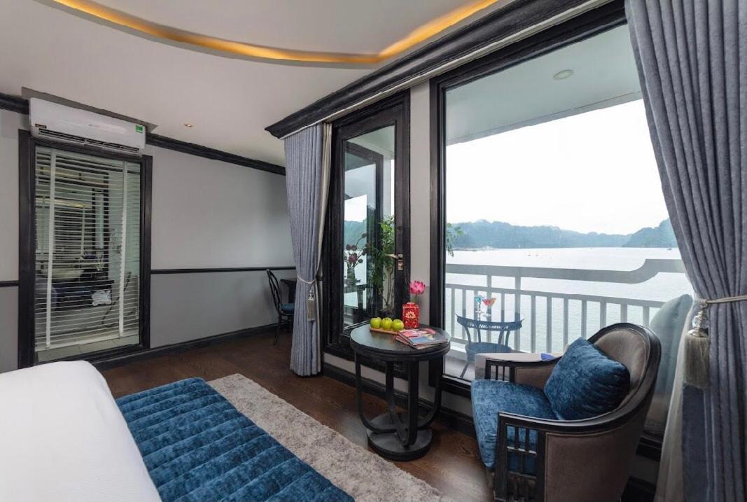 Madeline Cruises Hotel Ha Long Buitenkant foto