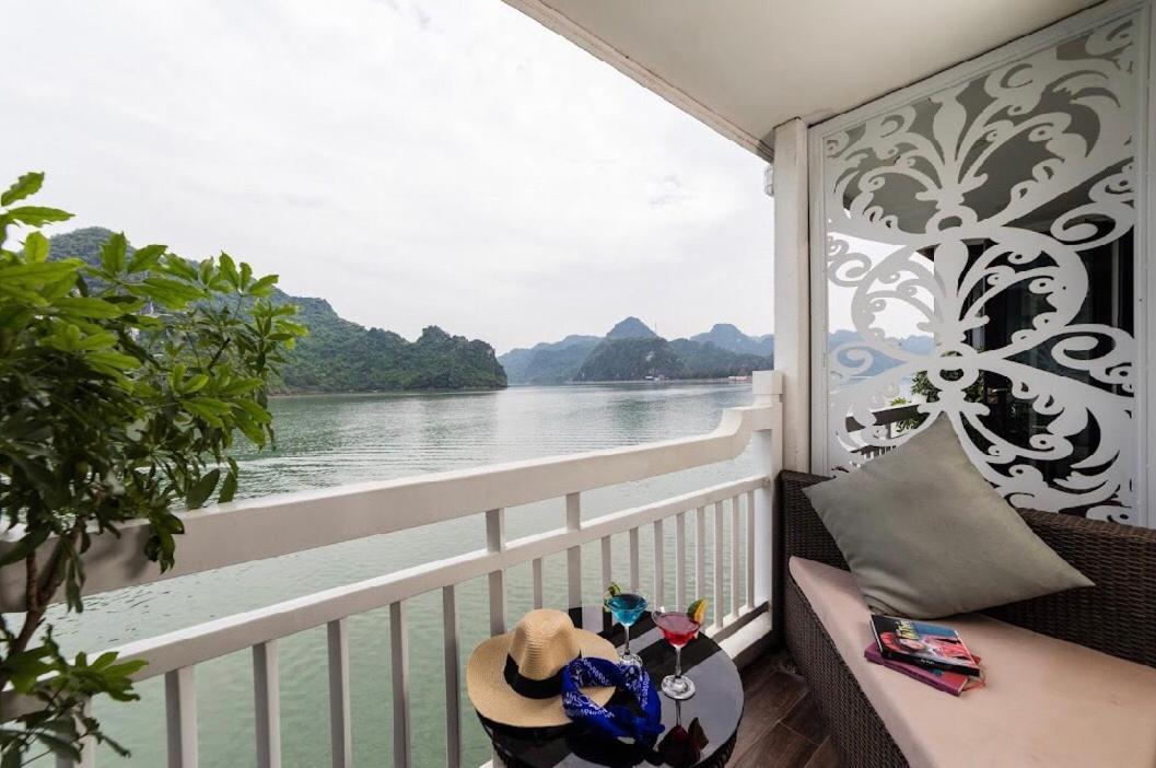 Madeline Cruises Hotel Ha Long Buitenkant foto