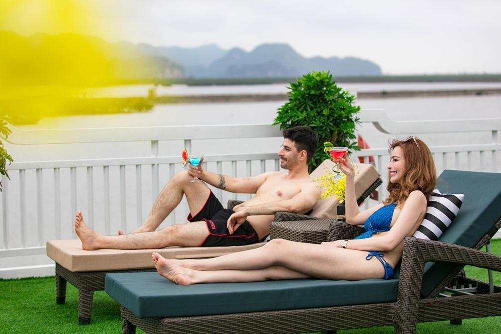 Madeline Cruises Hotel Ha Long Buitenkant foto